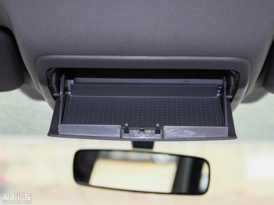 2013���(bi��o)��3008 1.6T �Ԅ�(d��ng)������