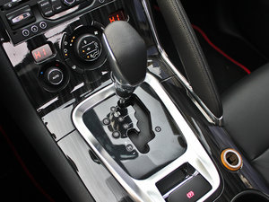 2013款1.6T 自动至尚版 换挡杆