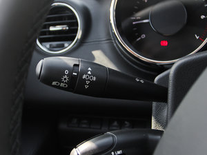 2013款2.0L 自动潮流版 中控区