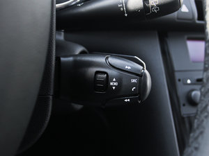 2013款2.0L 自动潮流版 中控区
