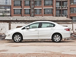 2013款1.6L 自动舒适版 正侧（左）