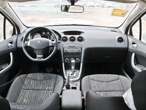 2013款1.6L 自动舒适版 内饰全景