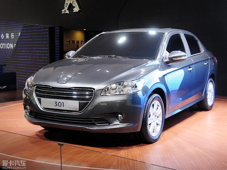 标致301整体外观