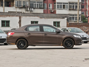 2014款1.6L 手动舒适版 整体外观