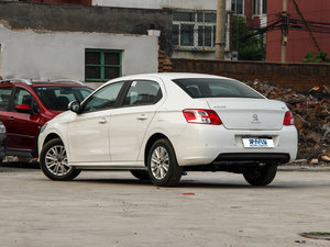 2014款1.6L 手动豪华版 左后45度