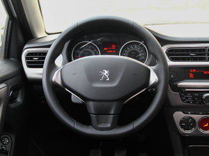 2014款1.6L 手动豪华版 方向盘