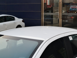 2014款1.6L 手动舒适版CNG 车顶