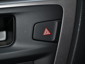 2014款1.6L 手动舒适版CNG 中控区