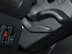 2014款1.6L 手动舒适版CNG 中控区