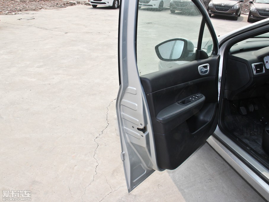 2013(bio)307Ɏ 1.6L ք(dng)m