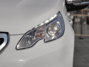 2014款1.6L 自动领航版 大灯