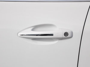 2014款1.6L 自动领航版 主驾门拉手