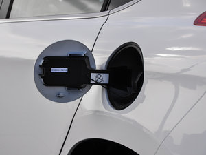 2014款1.6L 自动领航版 油箱盖