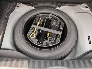 2014款1.6L 自动潮流版 备胎