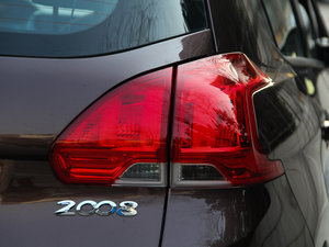 2014款1.6L 手动潮流版 尾灯