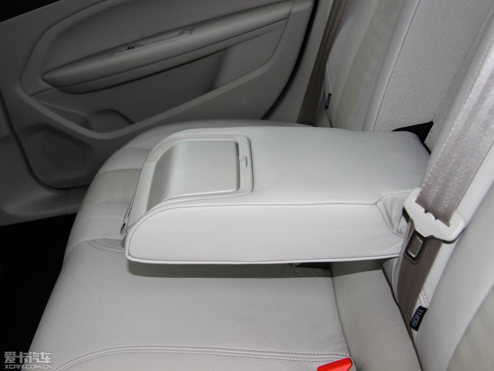 2014�����408 1.6T �Ԅ������