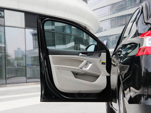 2014款1.6T 自动至尊版 驾驶位车门