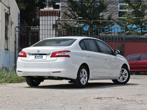 2014款1.8L 自动领先版 整体外观