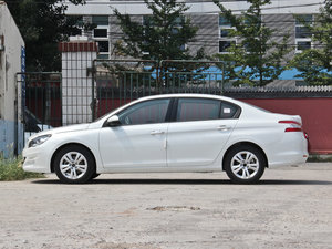 2014款1.8L 自动领先版 正侧（左）