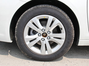 2014款1.8L 自动领先版 轮圈