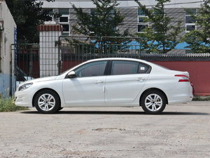 2014款1.8L 手动领先版 正侧（左）