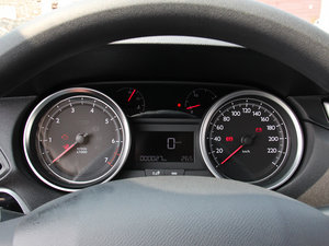 2014款1.8L 手动领先版 仪表