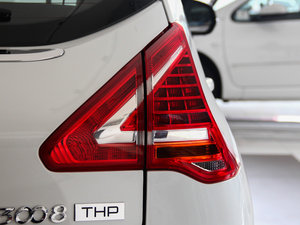 2014款1.6T 罗兰加洛斯版 尾灯