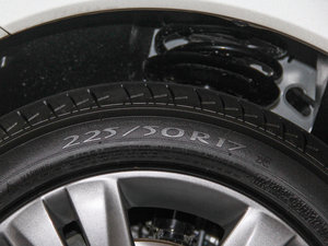 2014款1.6T 罗兰加洛斯版 轮胎尺寸