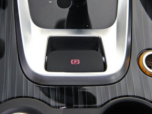 2014款1.6T 逐乐版 驻车制动器