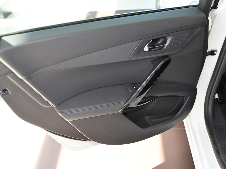 2015���(bi��o)��508 1.8T �Ԅ������