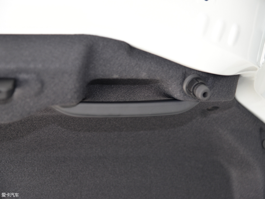 2015���(bi��o)��508 1.8T �Ԅ�(d��ng)�����