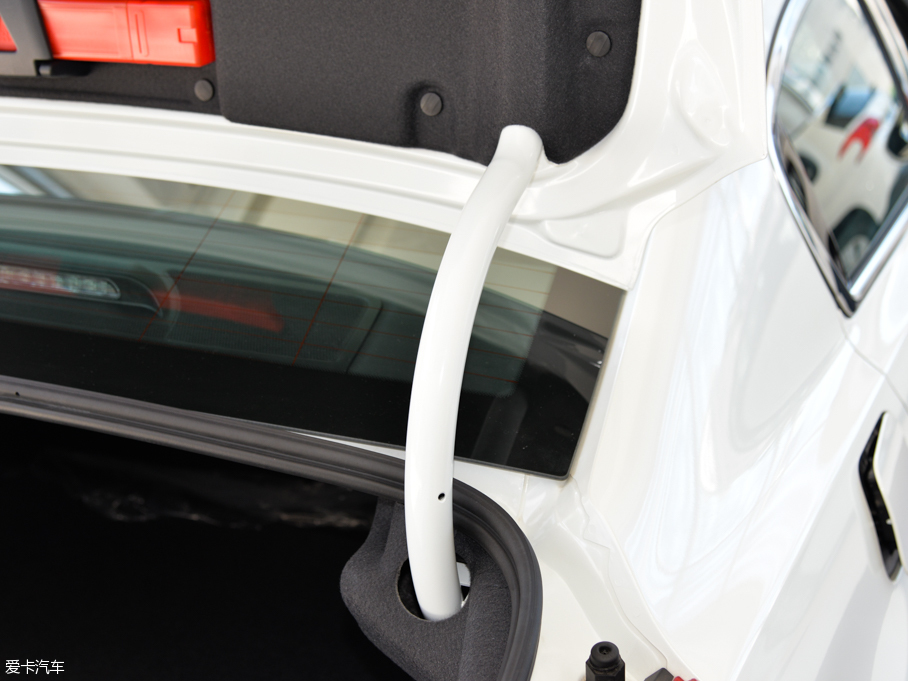 2015���(bi��o)��508 1.8T �Ԅ�(d��ng)�����