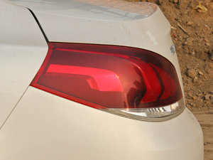 20151.8T Ԅ(dng)Ş (x)(ji)^