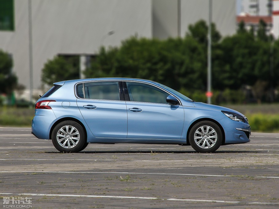 东风标致2015款标致308S