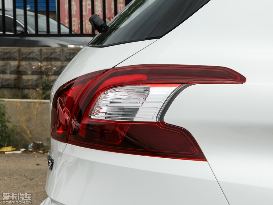 2015�����308S 1.2T �Ԅ����Y��