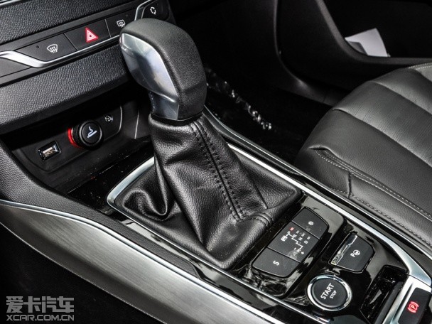 東風標致2015款標致308S