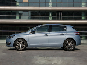 2015款1.6T 自动睿驰版 正侧（左）