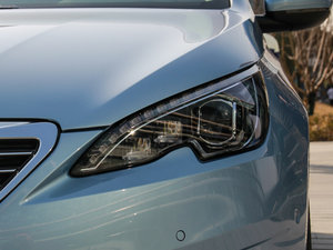2015款1.6T 自动睿驰版 大灯