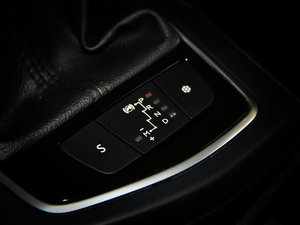 2015款1.2T 自动劲驰版 中控区