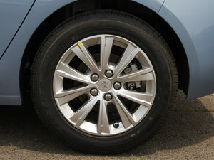 2015款1.6L 手动尚驰版 细节外观