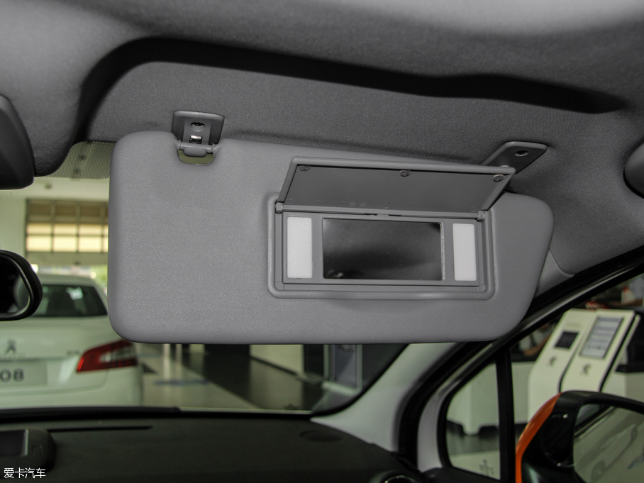 2015�����3008 1.6T �_�m����˹������