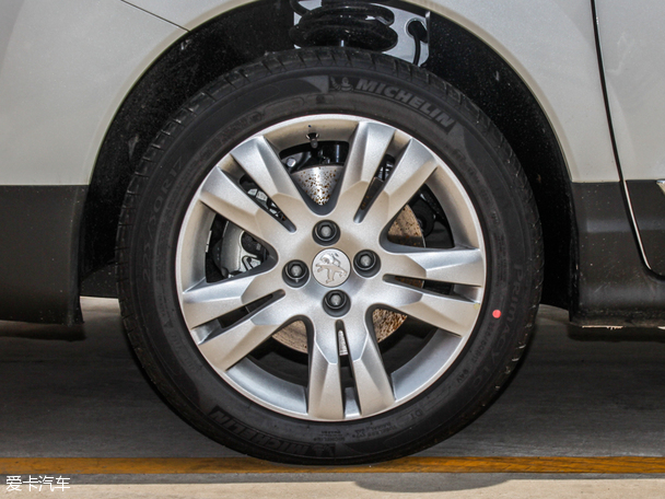 東風(fēng)標(biāo)致2015款標(biāo)致3008