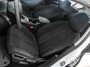 2015款1.2T 自动豪华版 空间座椅