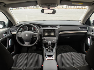 2015款1.2T 自动豪华版 内饰全景