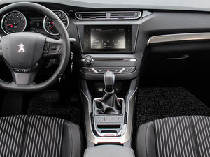 2015款1.2T 自动豪华版 中控台