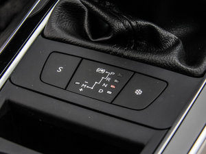 2015款1.2T 自动豪华版 中控区