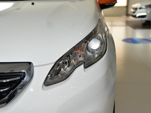 2015款1.6T 罗兰加洛斯限量版 大灯