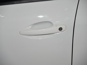 2015款1.6T 罗兰加洛斯限量版 主驾门拉手