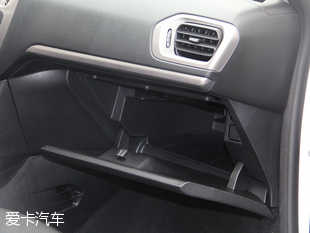 東風(fēng)標(biāo)致2016款標(biāo)致301