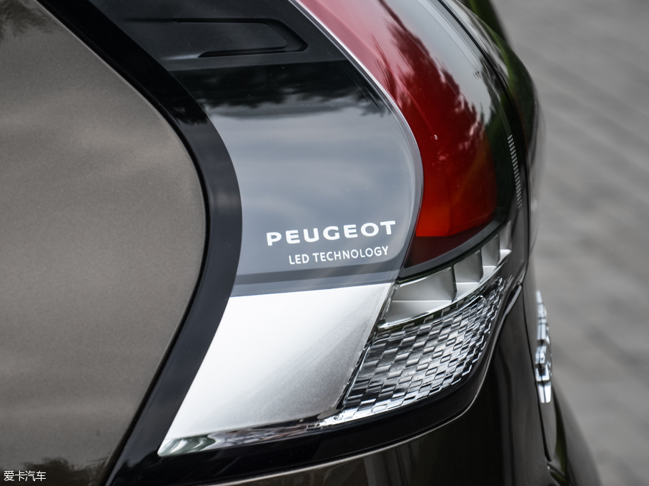 2016�����3008 1.6THP �Ԅ����а�